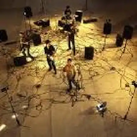 دانلود اهنگ آراد آریا قصه زیر زمین با حضور یاس