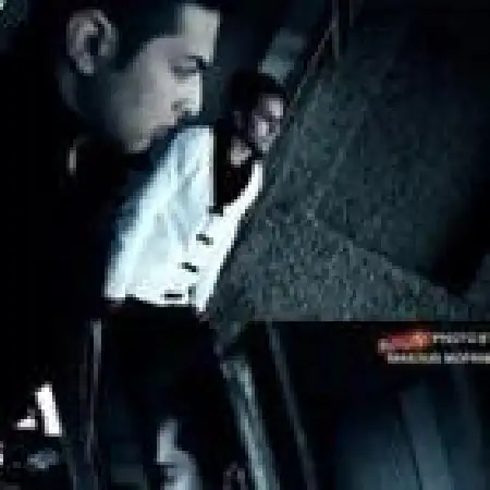 دانلود اهنگ آس بند چشمام رو تو با حضور پوریا فستر