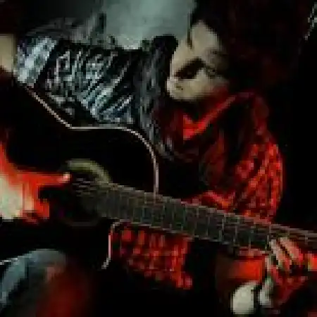 دانلود اهنگ امید نصیری با منی