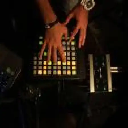 دانلود آلبوم تک اهنگ ها از امیرحسین اکبرشاهی