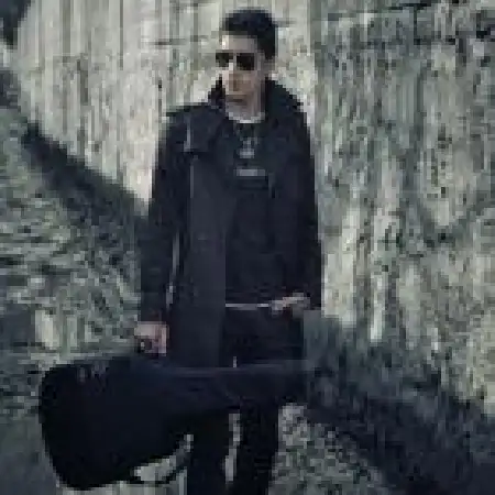 دانلود اهنگ امیرمحمد امانیان حرف آخرم اینه