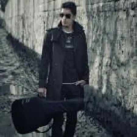 دانلود اهنگ امیرمحمد امانیان حلالم کن