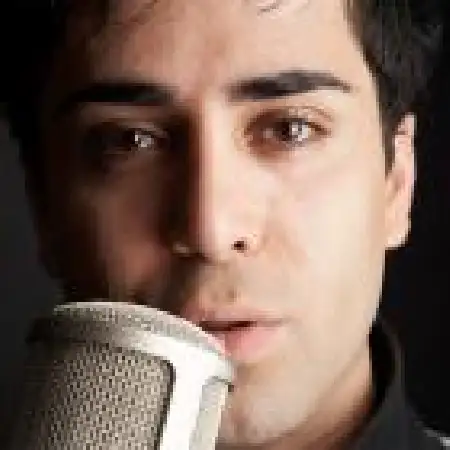 دانلود اهنگ بابک رهنما دنیای عجیب