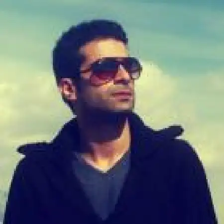 دانلود اهنگ بابک مروی خیلی خوشحالم