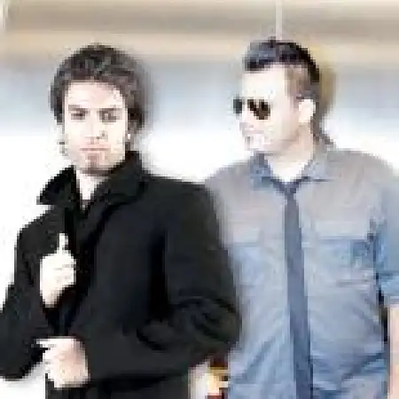 دانلود اهنگ بنیامین بهادری بیا عاشقم کن (ریمیکس دی جی رامین)