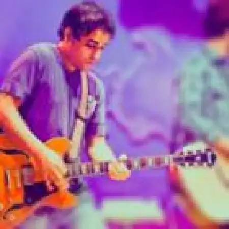 دانلود اهنگ پرس راک یه اتفاقی افتاده (ریمیکس)