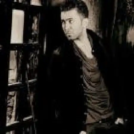 دانلود اهنگ پویان نجف فاصله ها