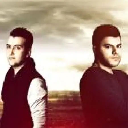 دانلود اهنگ حامد برادران ما هم نبودیم با حضور حامد شمس