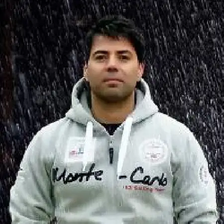 دانلود اهنگ رضا رازقی همه دنیامی