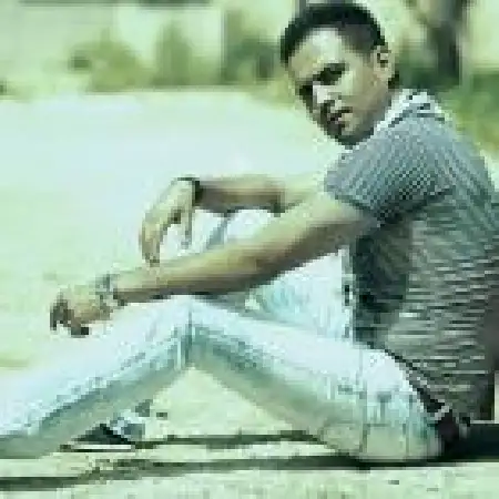 دانلود اهنگ رضا شیری تو داری لبخند می زنی