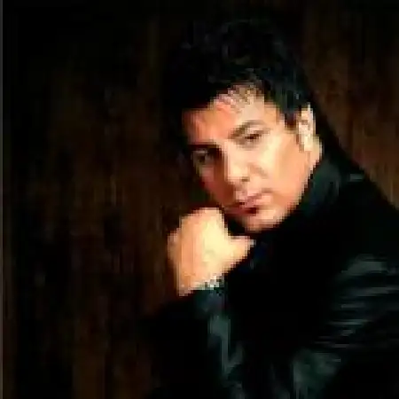 دانلود اهنگ شاهین آقا خانیان قلبم شکسته