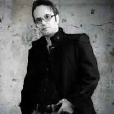 دانلود اهنگ شهرام شکوهی برو