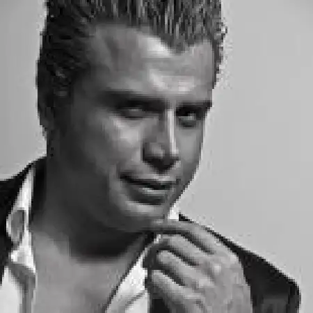 دانلود اهنگ علی جوانی هنوزم