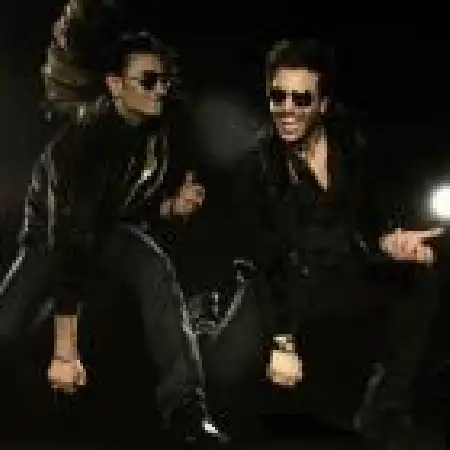 دانلود اهنگ علی سام کنار من باش