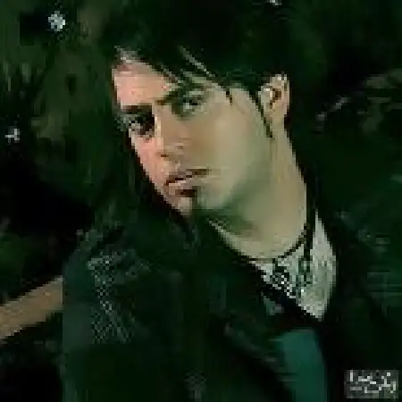 دانلود اهنگ فرهاد دهقان عشق فقط عشق اولی