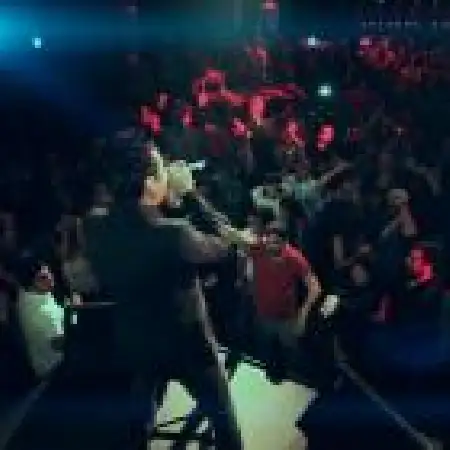 دانلود اهنگ کامرون کارتیو Dont Tell Me Tonight