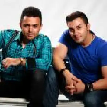 دانلود اهنگ گروه دیونیک نازگل