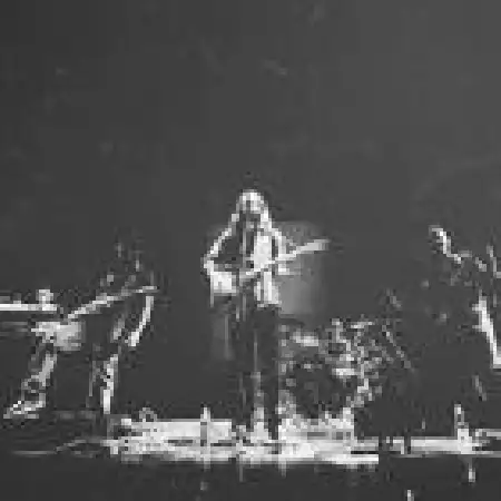 دانلود اهنگ گروه کامنت Us and them