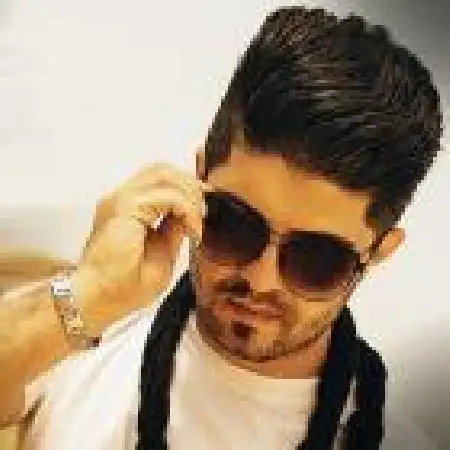 دانلود اهنگ ماهان حسینی یه شبه