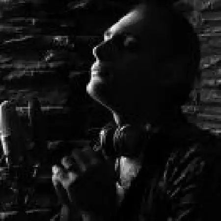 دانلود اهنگ مجتبی عابدی شعله ی عشق