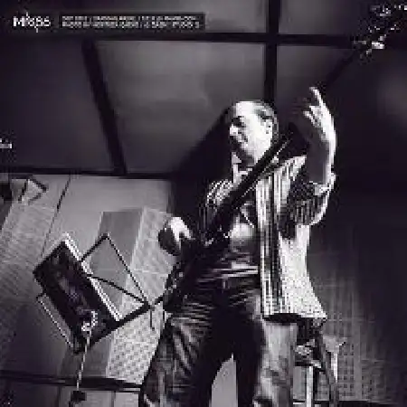 دانلود اهنگ می ۸۶ 1000 miles in the sea