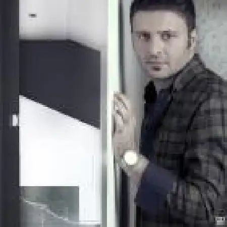 دانلود اهنگ نادر مسچی حس خوشبختی