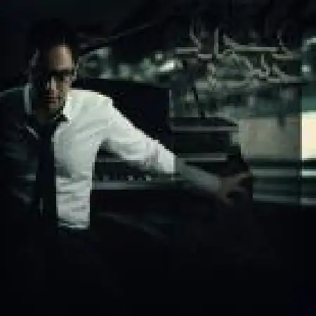 دانلود اهنگ نوید باقری حس عجیب