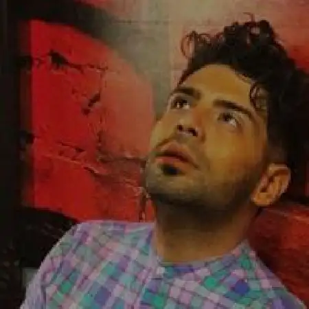 دانلود اهنگ هوتن آلما نیستی پیشم