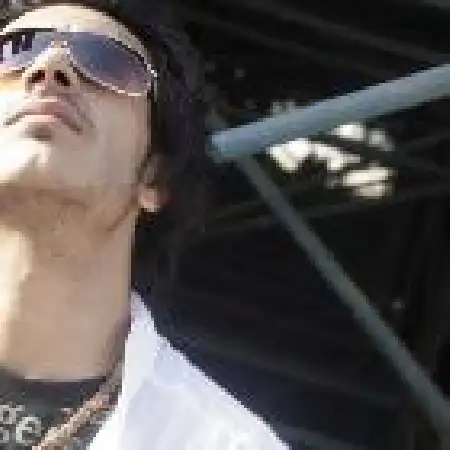 دانلود اهنگ هومن حسن پور حس می کنم