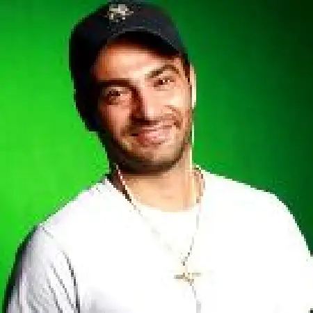 دانلود اهنگ یاس قصه زیر زمین با حضور گروه ویز