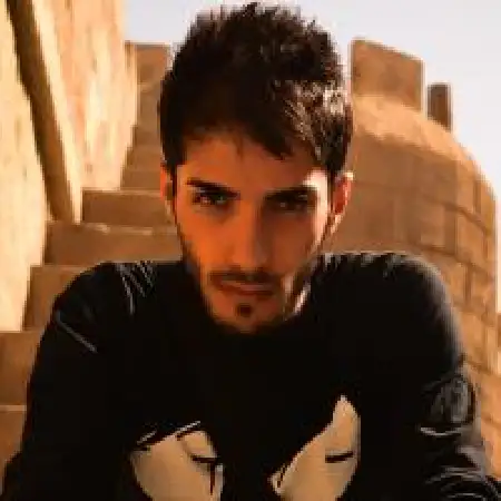 دانلود اهنگ آرش نوایی چیزی نگفت و رفت