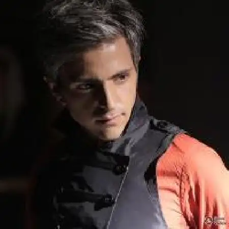 دانلود اهنگ احسان رحمانیان رد لاین