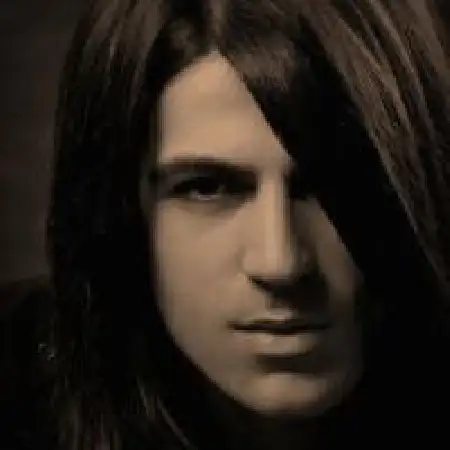 دانلود اهنگ دانیال ابراهیمی تو عادت کردی