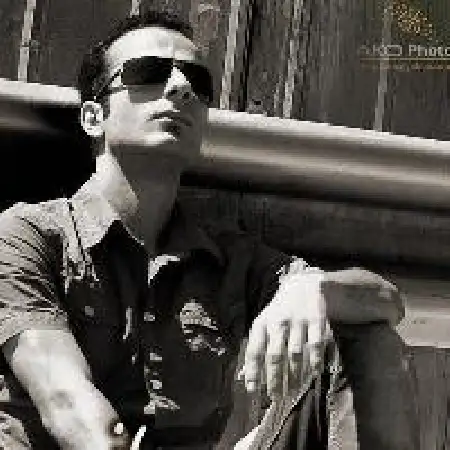 دانلود اهنگ مانی تیام منو ببخش