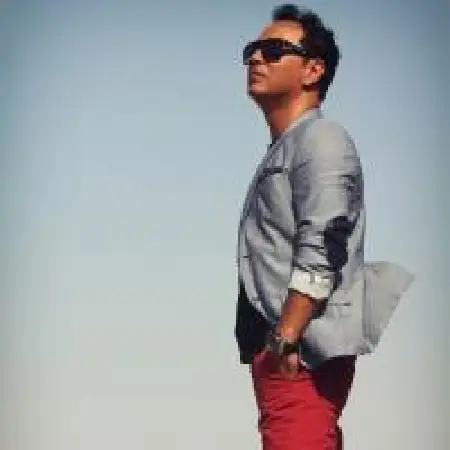 دانلود اهنگ منوچهر پارسی می خوام دنیا نباشه