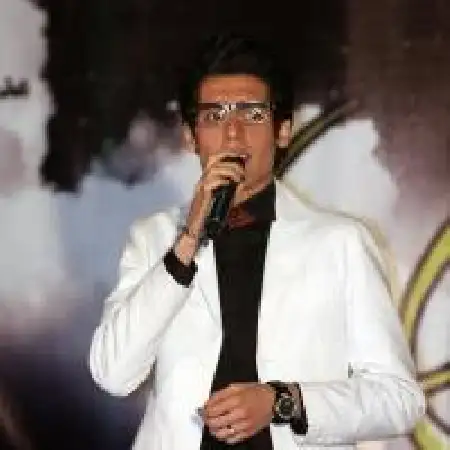 دانلود اهنگ علی نیا دوست معمولی