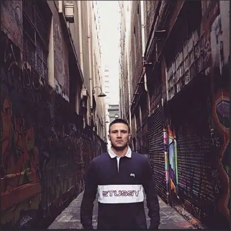 دانلود اهنگ علیرضات زندم