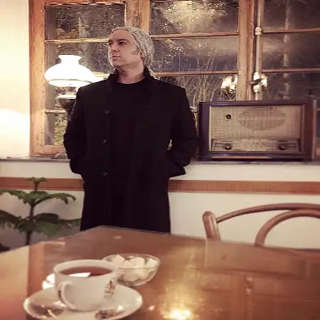 دانلود اهنگ مازیار فلاحی مگه عاشق نديدی